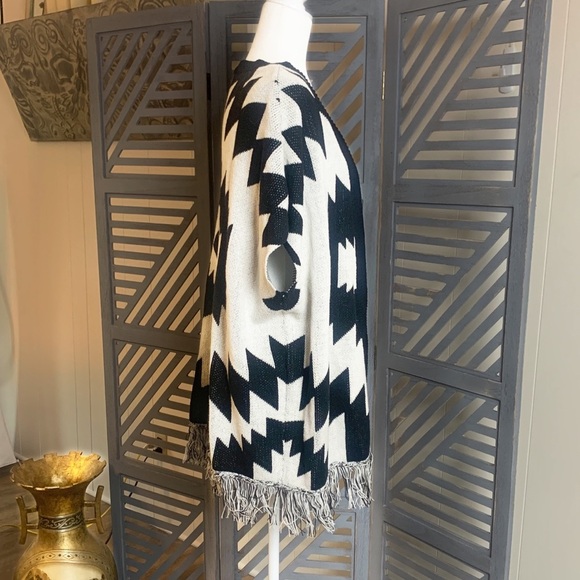 Boho Cardigan Small Tribal Aztec Black White - Picture 4 of 11